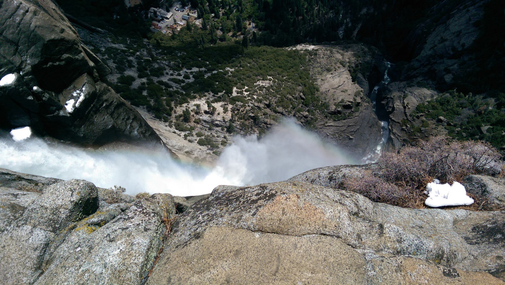 Yosemite---view-over-Yosemite-Falls