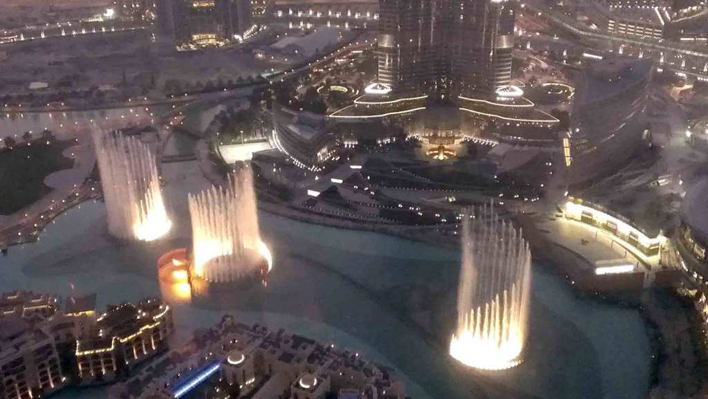 Dubai---Neo's-fountains